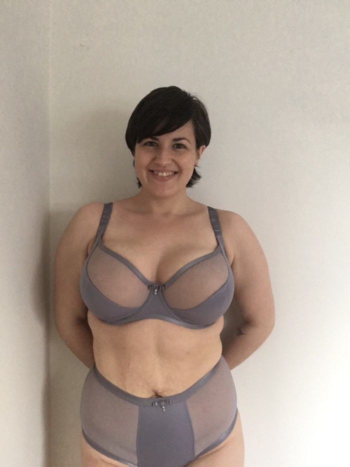 Naked mature women in tights