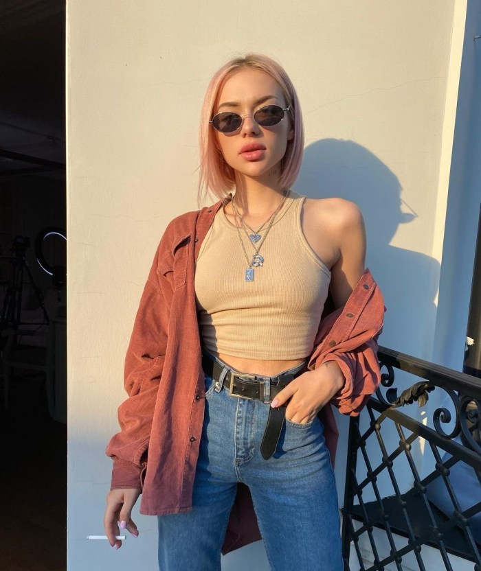 Alina Rin and Hitman Plum of correspondence