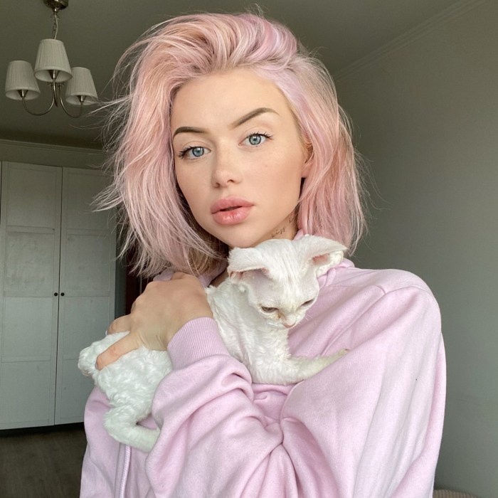 Group KIS-kis Alina Olesheva