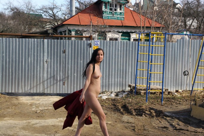 Girls nudist in nature