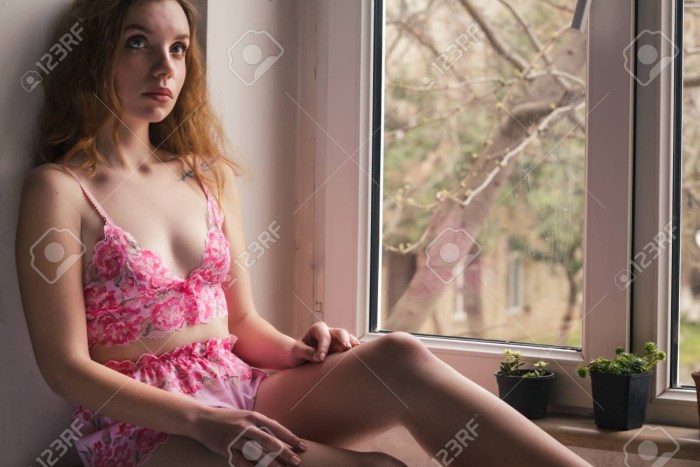 Girls with small breasts Private