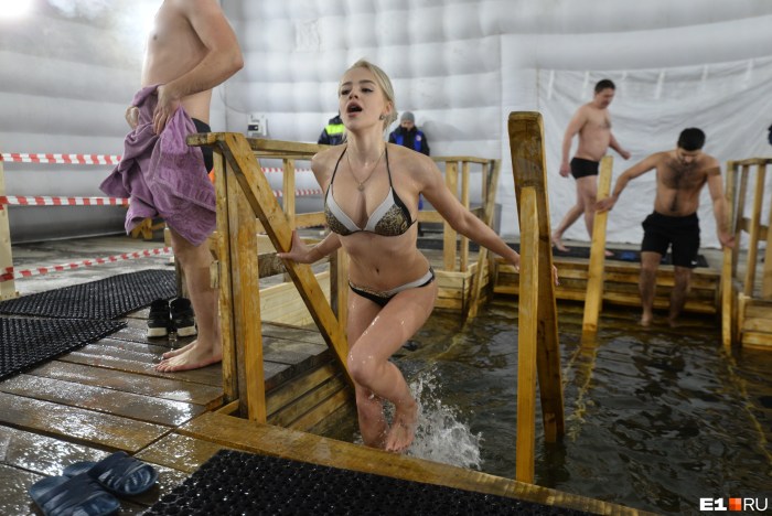 Girl pussy ASS Bath Mia Ruby