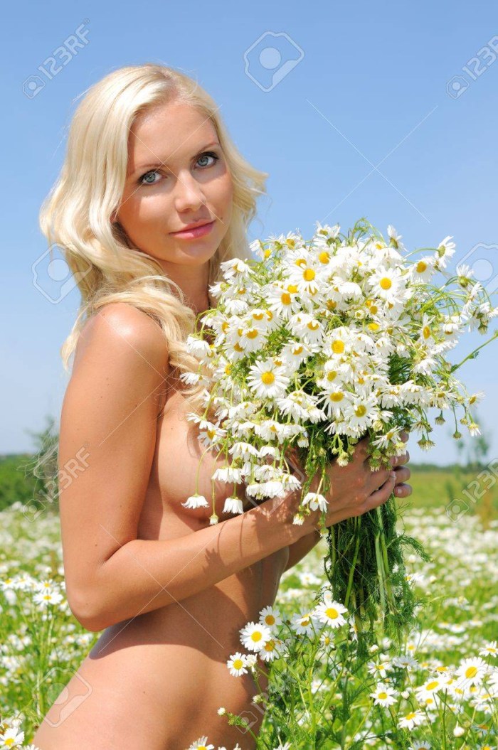 Naga girl with daisies
