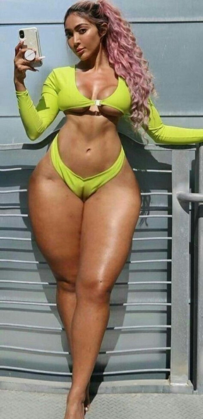 Lush women with thick legs