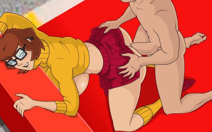 Mature Housewife with Bushy Cunt Gets a Hard Dicking