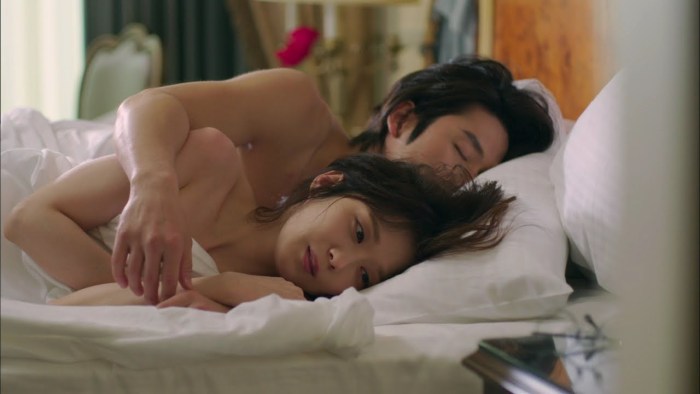 Korean actress OH in Hye Boobs