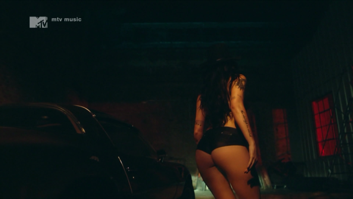 11:19 Russian student without complexes