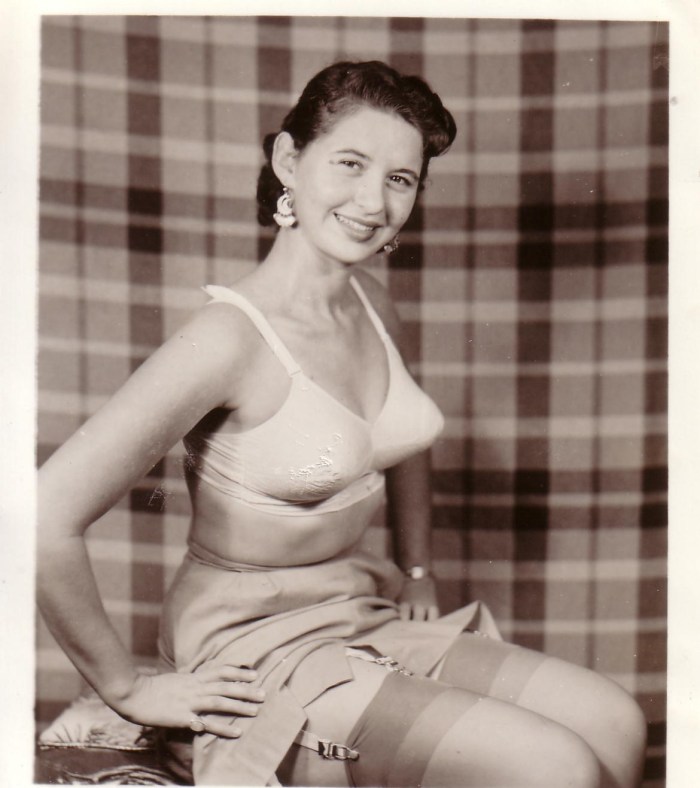 Lower underwear of 1940s France