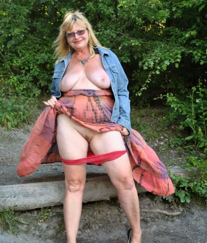 Elderly women without panties