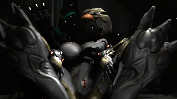 Stefanie Scott & Anna Friel