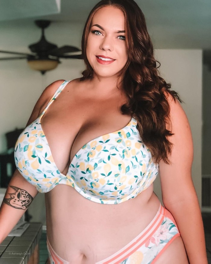 Jessica Viver in bikini