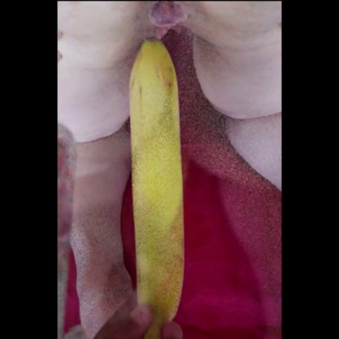 Banana masturbation in stockings