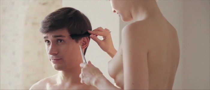 Hairdresser topless haircut