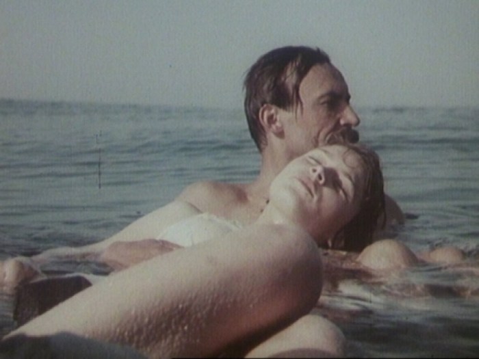 Anna Molchanova rains in the ocean