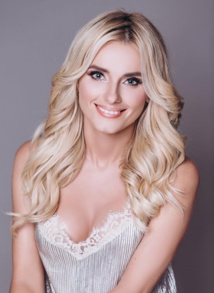 Singer Irina Fedishin