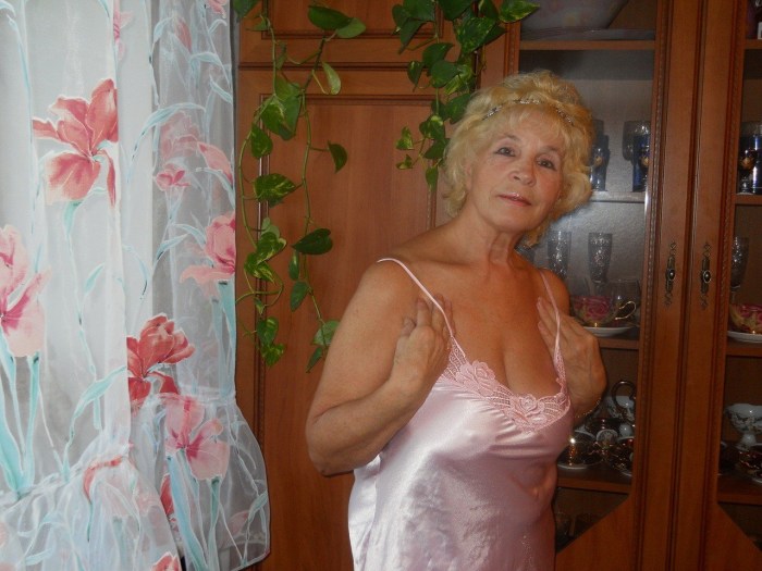 Naked elderly women Private