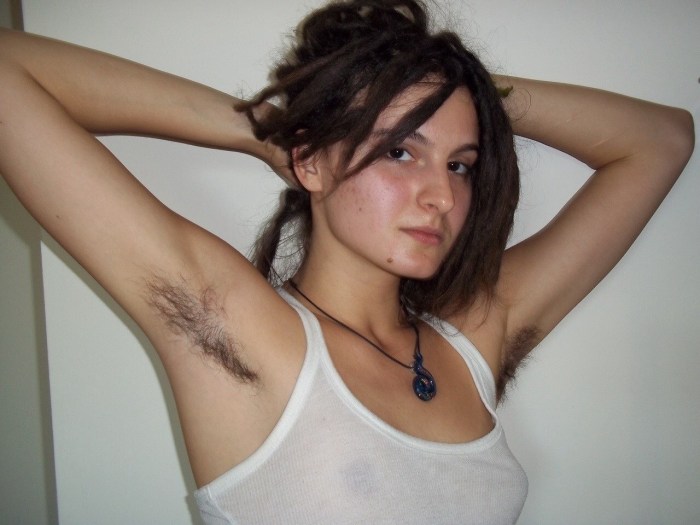 Riley Reed unshaven armpits
