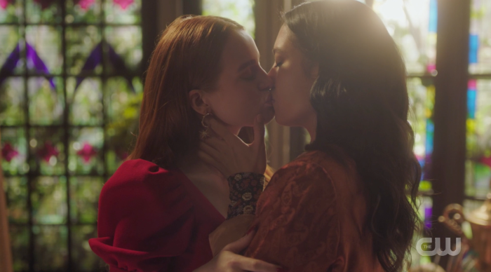 Riverdale Cheryl and Veronica Kiss