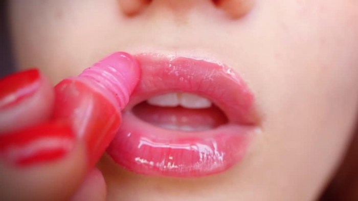 Video recording of the lips