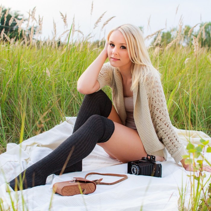 Photoshoot of blondes in nature