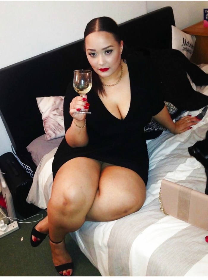 Full Thights in the Mini nude mature