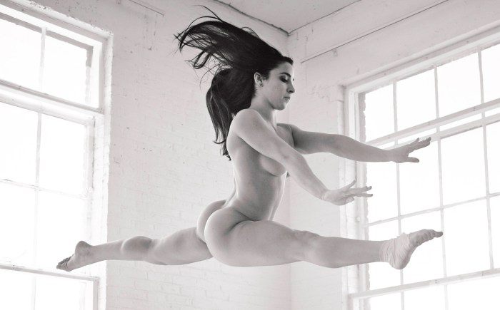 Sofia Lee, Josephine Jackson - ROMMATE ROMP