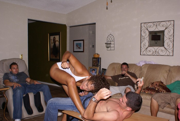 My Neighbows Wife Strips Naked and Party's