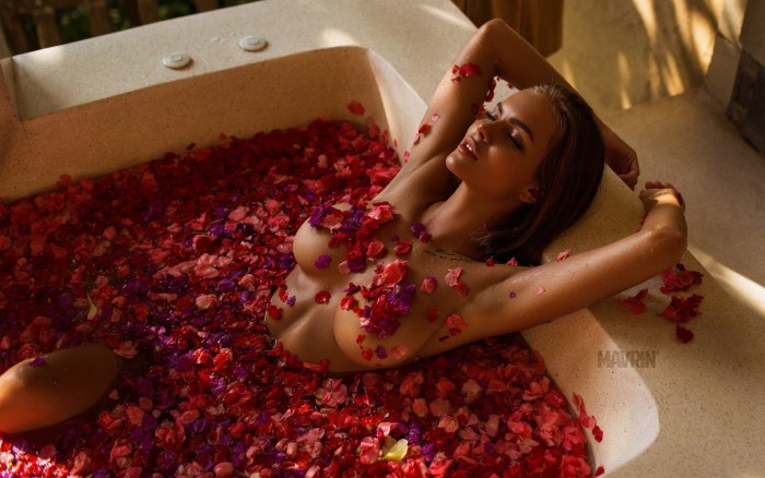 Vika Odintsova in the bath