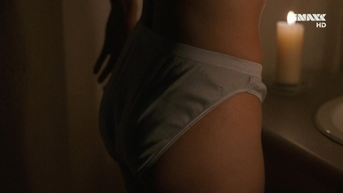 Gillian Anderson prohibited for showing