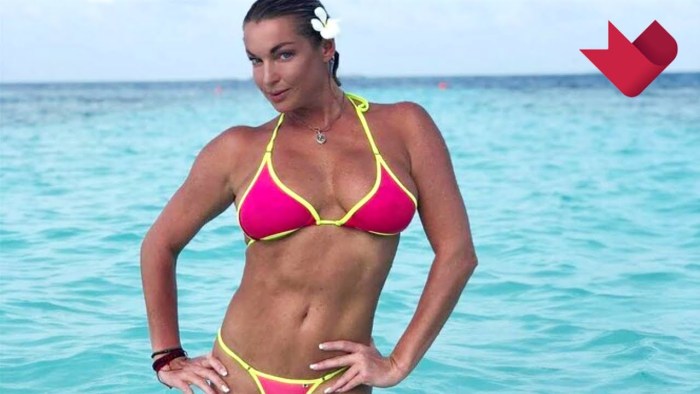 It is, of course, it really is it and not what