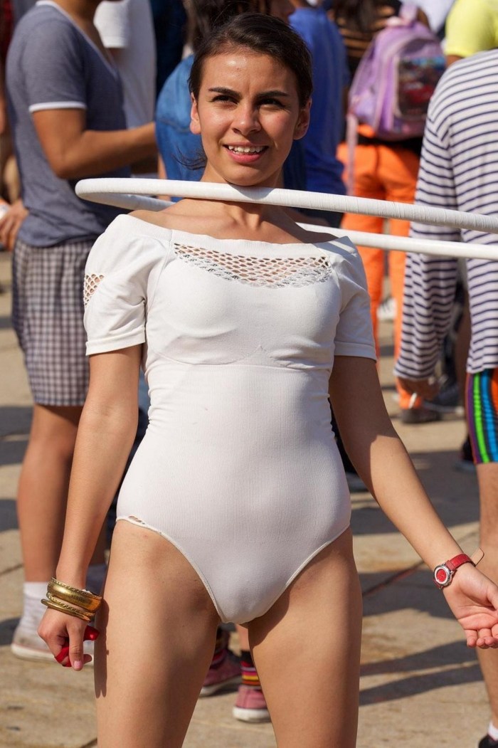 Tight -fitting shorts without panties