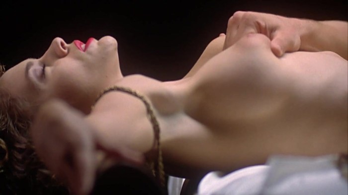 Alissa Milano Hug Naked Naked