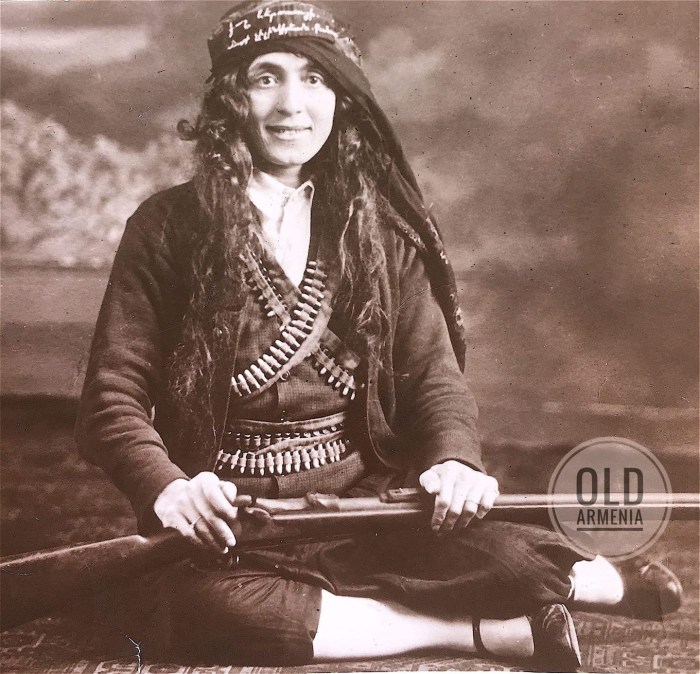 Armenian fidains women 1915