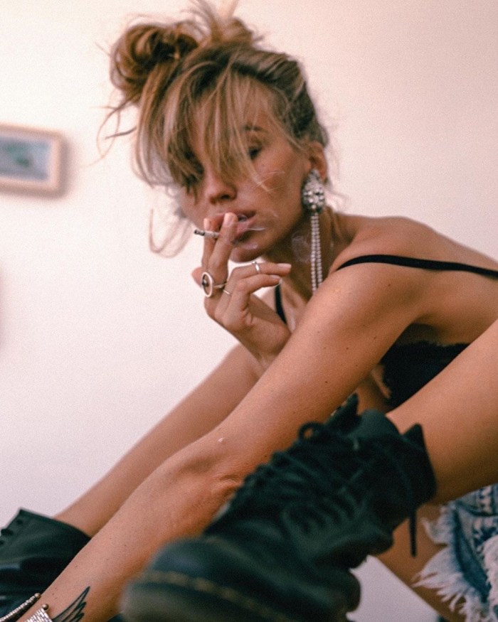 Instagram @lis olesya