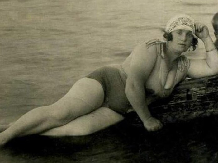 Batteries, 1928. THE USSR. Photographer Boris Ignatovich