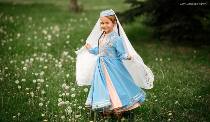 Tatar national costume for children