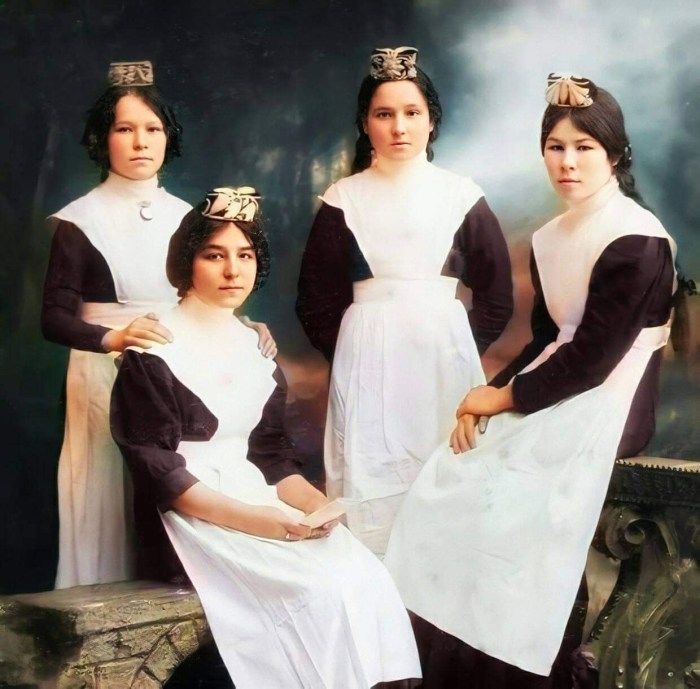 Julia Vega in a hijab