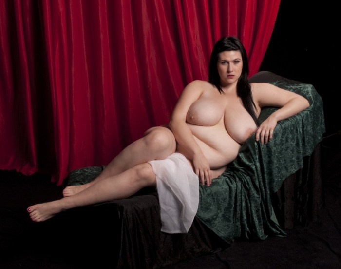 Tara Lynn Model Plus Saiz Ero