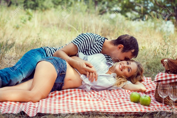 Girl lies on a picnic