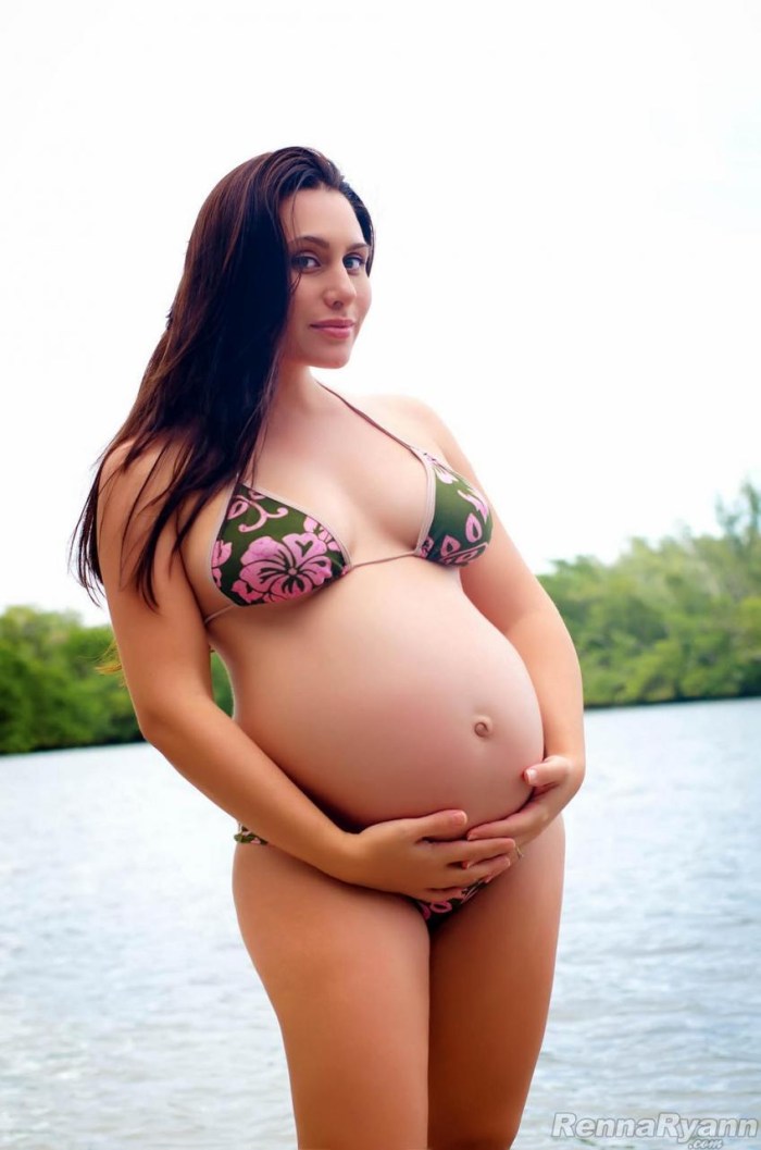 Naked busty pregnant women