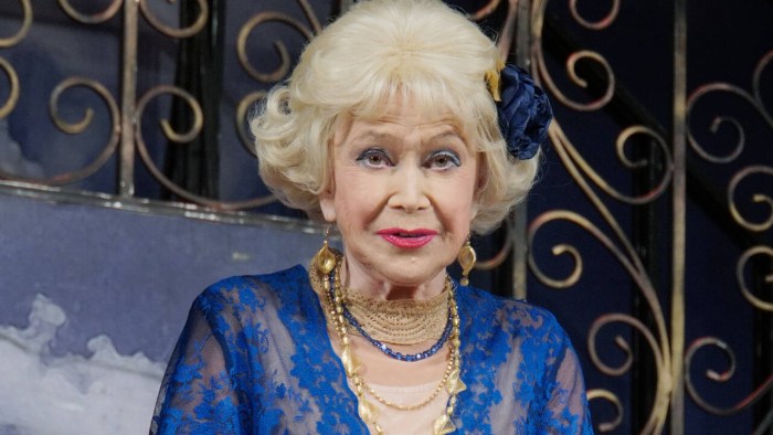 Clava Coca in underwear