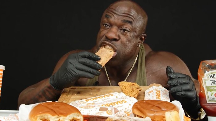 Black pitching eats burgers