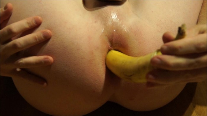 Masturbation by Inserting a Banana Hole Gay Lovely Boy