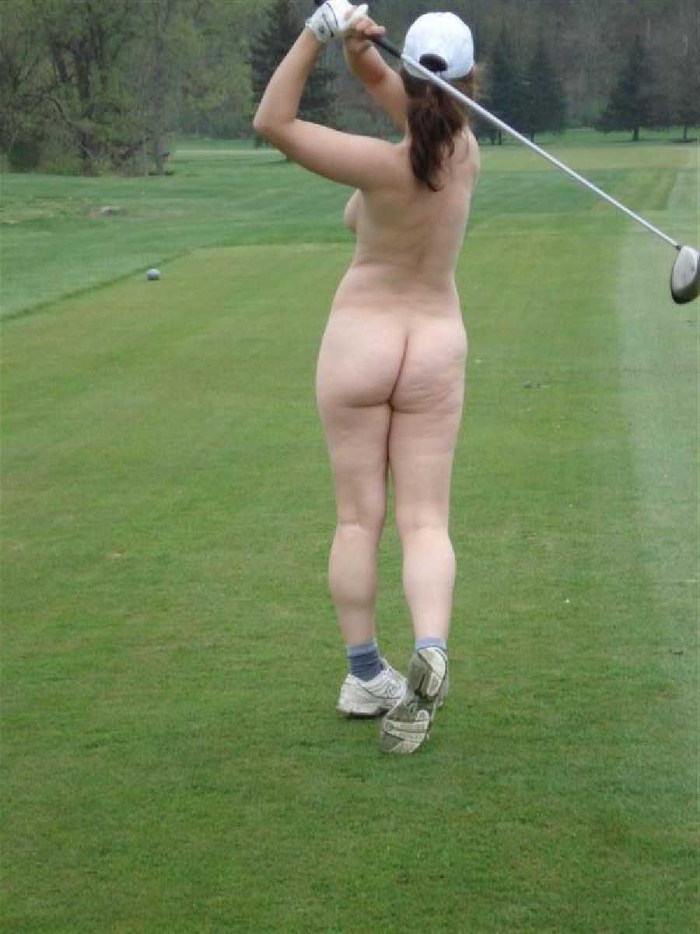 Naked woman plays golf
