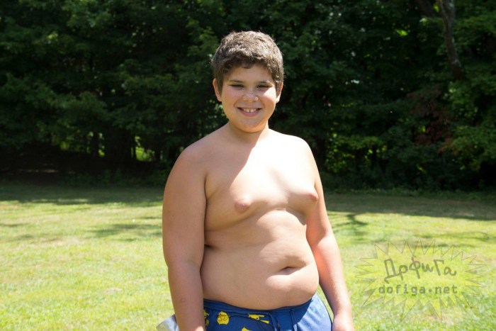 A chubby teenager boy