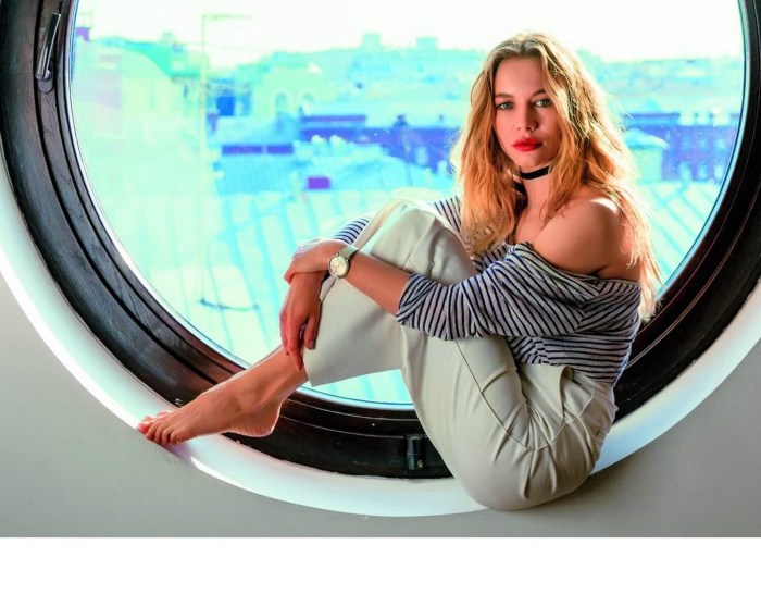 Svetlana Ustinova in the film Boomer 2