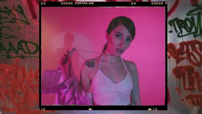 Pose for drawing 4 hands