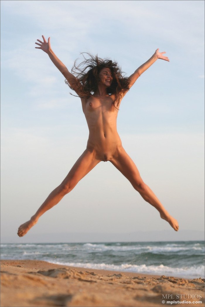 Girls jump naked