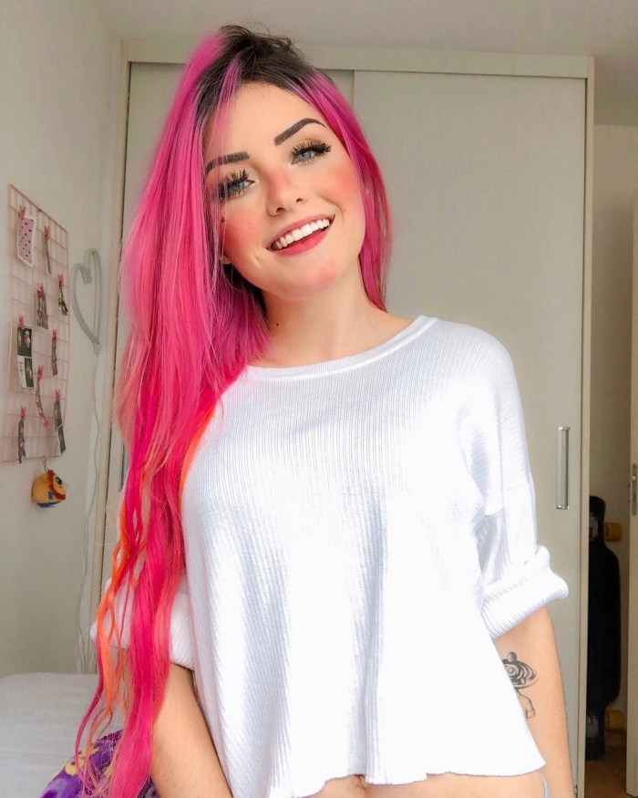 Pink hair girl nude