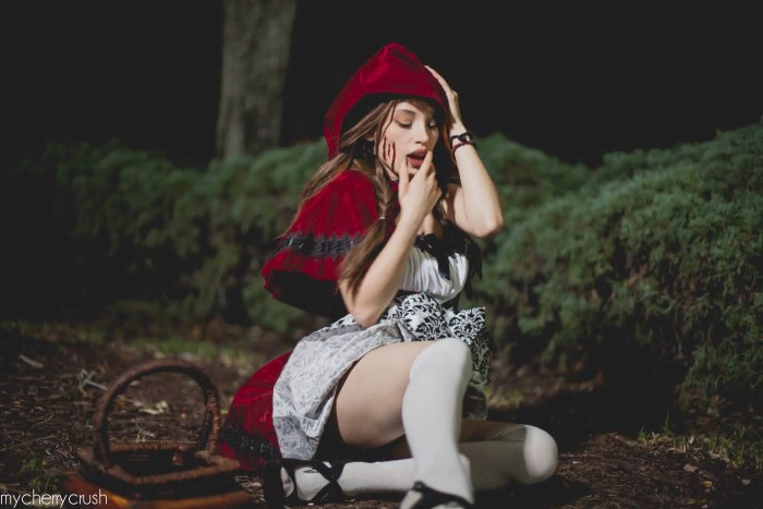 Skyrim mod armor red cap